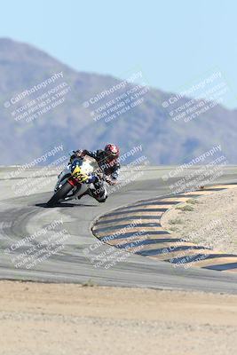 media/Oct-05-2025-CVMA (Sun) [[beeef4f201]]/Race 11-500-400(4)-350 Supersport/